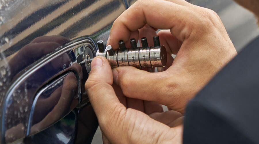 Expert Emergency Roof Repairs services in Converse, TX